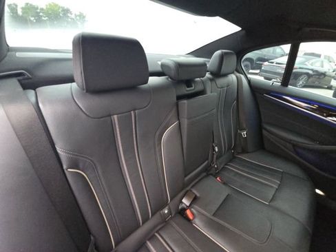 Used 2019 BMW 530i RWD image 12