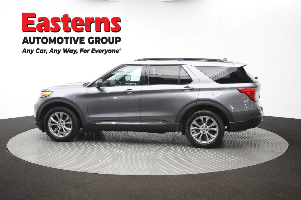 Used 2022 Ford Explorer XLT w/ Equipment Group 202A AWD/4WD image 65