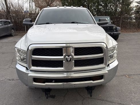Used 2018 RAM 2500 Tradesman w/ Chrome Appearance Group image 4