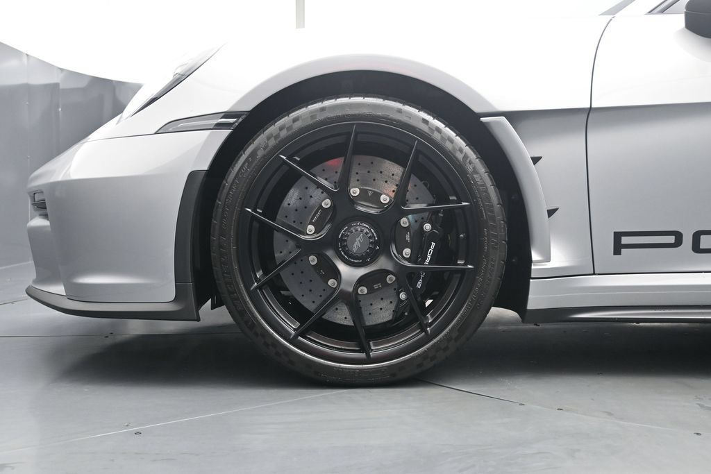 Certified 2024 Porsche 911 GT3 RS RWD image 9