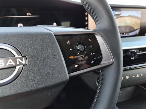 Used 2025 Nissan Murano SL image 24