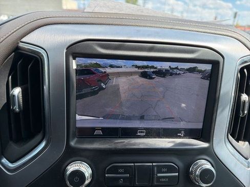Used 2022 GMC Sierra 3500 SLE w/ SLE Convenience Package AWD/4WD image 16
