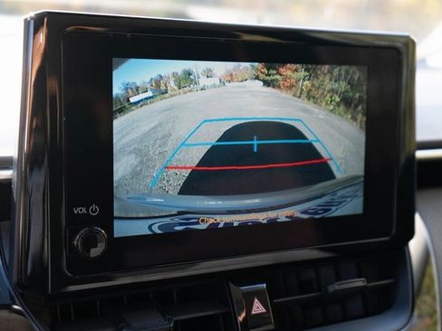 Used 2024 Toyota Corolla LE image 4