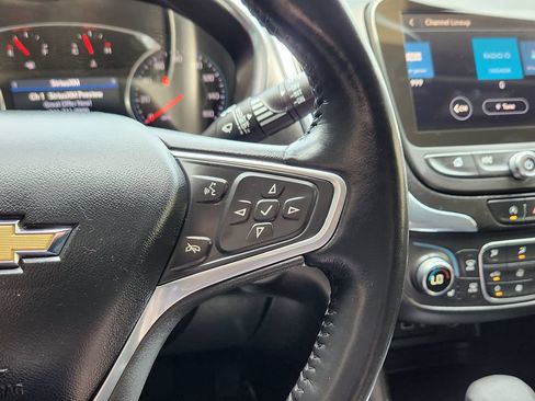 Used 2022 Chevrolet Equinox LT FWD image 18