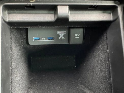 Used 2020 Land Rover Range Rover Evoque SE image 23