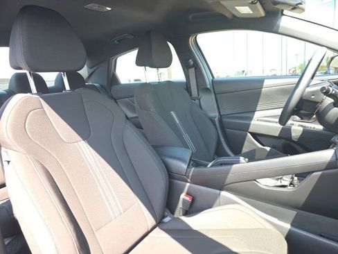 Certified 2025 Hyundai Elantra Sport w/ Cargo Package image 8