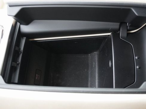 Used 2019 BMW X5 xDrive50i w/ M Sport Package image 29