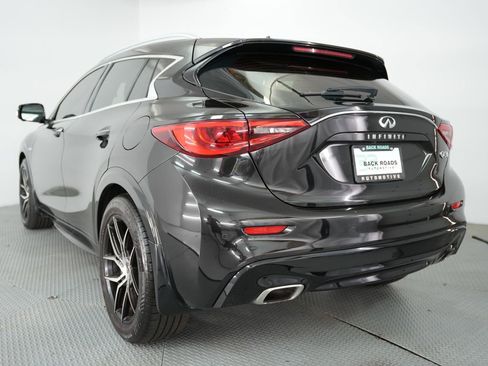 Used 2019 INFINITI QX30 w/ Navigation Package image 7