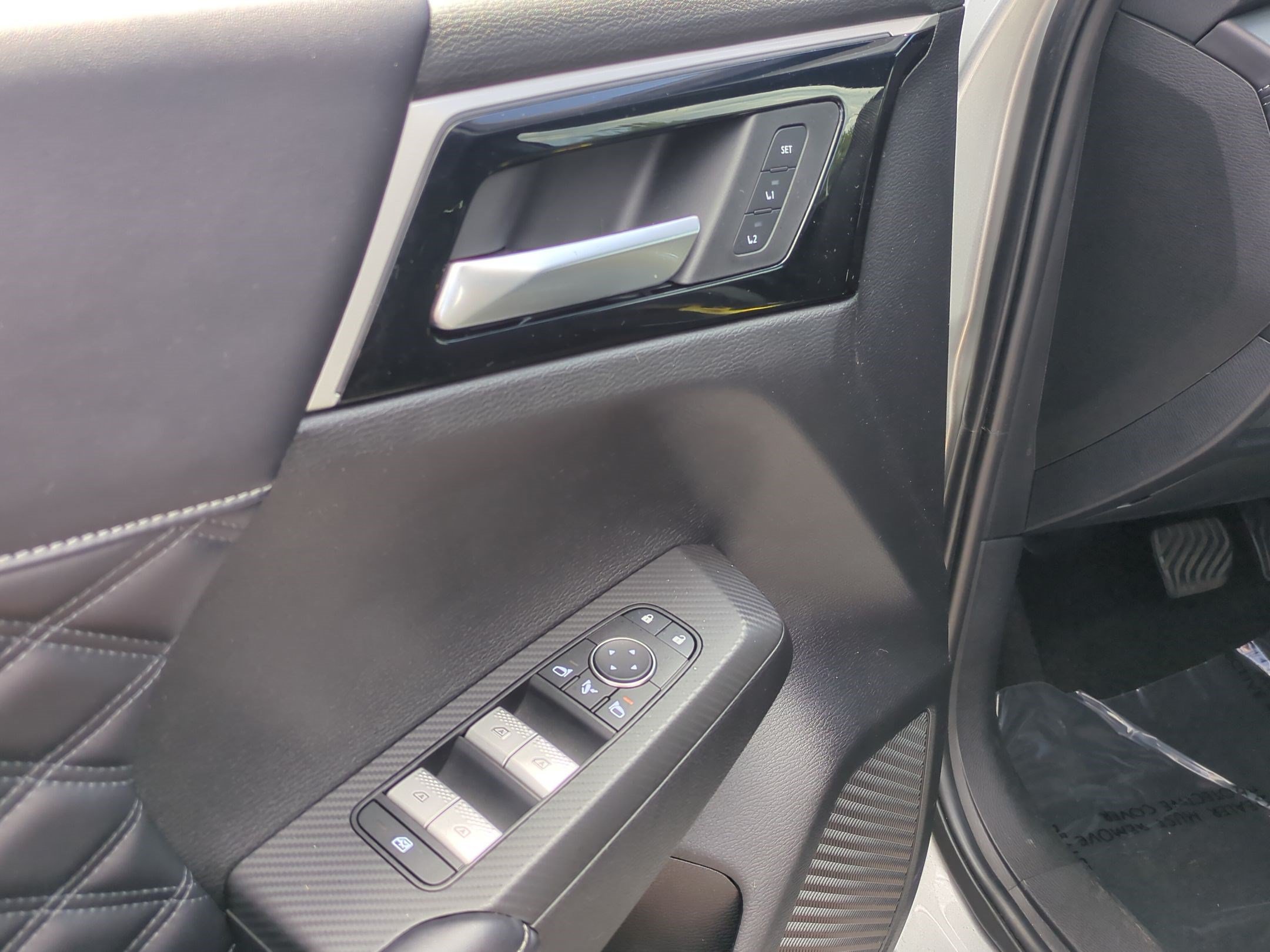Used 2023 Mitsubishi Outlander SEL FWD image 15