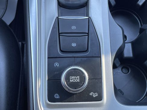 Used 2023 Ford Explorer XLT w/ Equipment Group 202A image 26