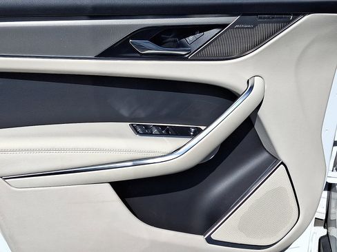 Used 2025 Jaguar F-PACE R-Dynamic S image 12