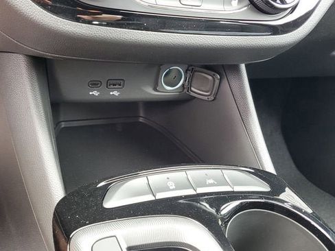 New 2026 Buick Envista Sport Touring w/ Convenience I Package FWD image 23