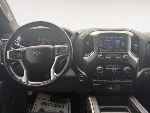 Used 2021 Chevrolet Silverado 1500 LT Trail Boss w/ Convenience Package II AWD/4WD image 2