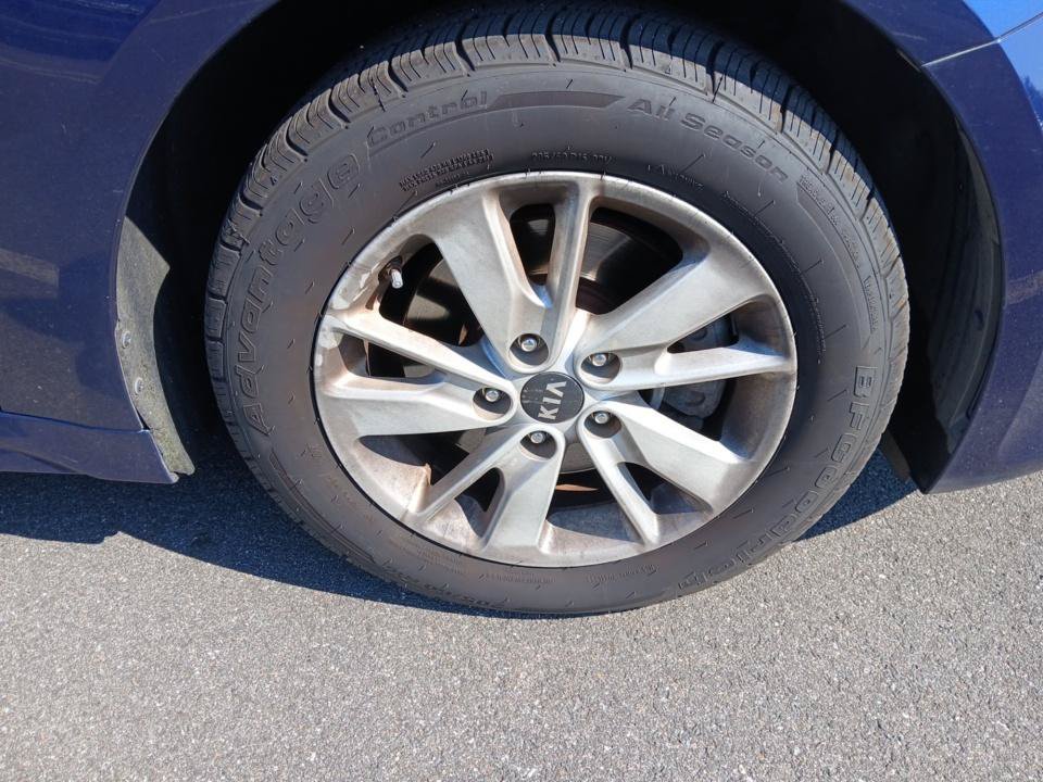 Used 2018 Kia Optima LX FWD image 25