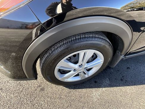 Certified 2025 Nissan Kicks Play S image 26