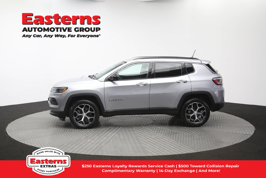Used 2024 Jeep Compass Latitude AWD/4WD image 60