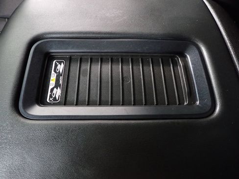 Used 2018 Chevrolet Tahoe Premier AWD/4WD image 9