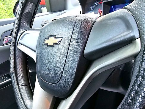 Used 2012 Chevrolet Sonic LT image 11