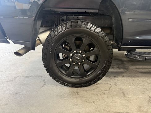 Used 2025 RAM 2500 Big Horn AWD/4WD image 2