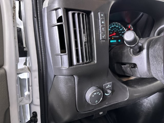Used 2023 Chevrolet Express 2500 w/ Driver Convenience Package RWD image 18