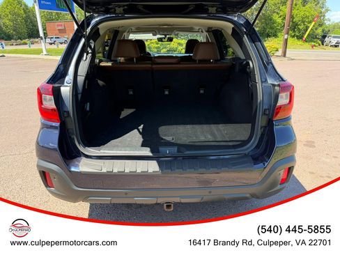 Used 2018 Subaru Outback 3.6R Touring AWD/4WD image 12