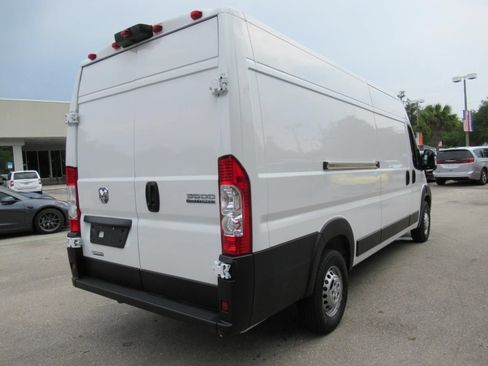 Used 2025 RAM ProMaster 3500 w/ Convenience Group FWD image 7