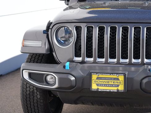 Used 2023 Jeep Wrangler Unlimited Sahara w/ Cold Weather Group AWD/4WD image 9