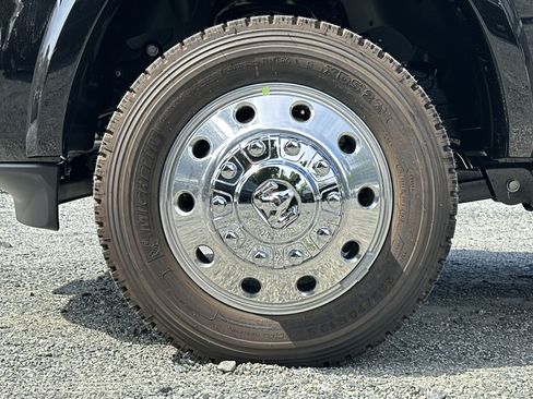New 2026 RAM 5500 4x4 Crew Cab image 11