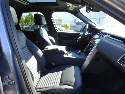 New 2025 Land Rover Discovery S AWD/4WD image 28