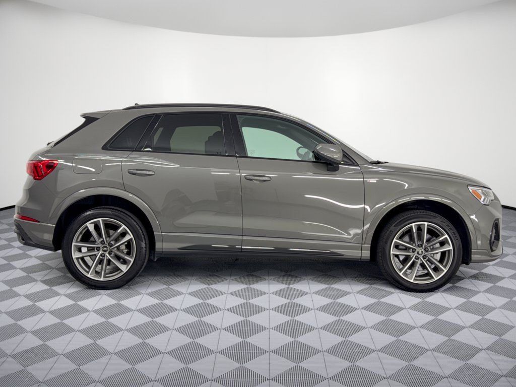 Used 2024 Audi Q3 2.0T Premium AWD/4WD image 8