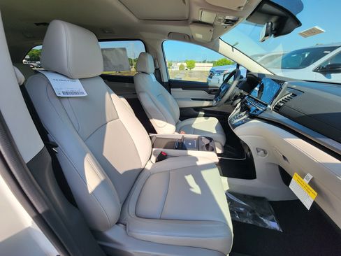 New 2026 Honda Odyssey EX-L image 5