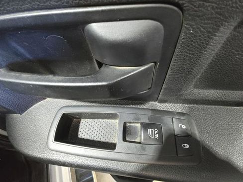 Used 2016 RAM 1500 Express AWD/4WD image 12