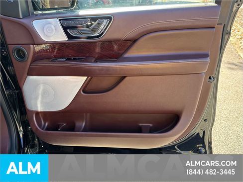 Used 2021 Lincoln Navigator Black Label w/ Cargo Convenience Package image 17