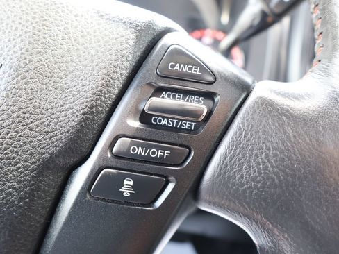 Used 2021 Nissan Titan PRO-4X w/ Pro-4x Convenience Package AWD/4WD image 20