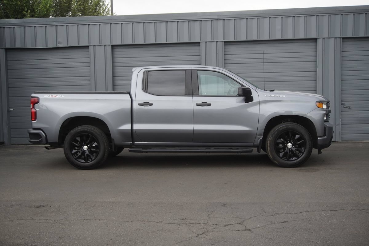 Used 2020 Chevrolet Silverado 1500 Custom w/ Custom Value Package AWD/4WD image 7