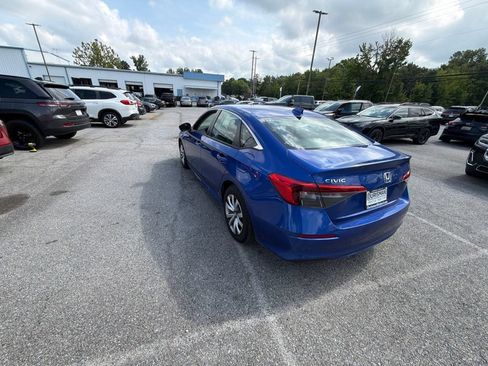 Used 2022 Honda Civic LX image 6