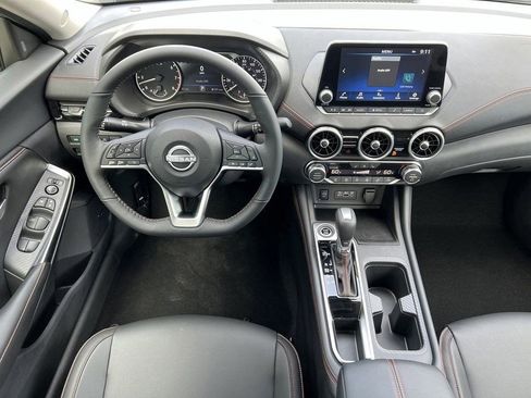 Used 2025 Nissan Sentra SR w/ SR Premium Package FWD image 32