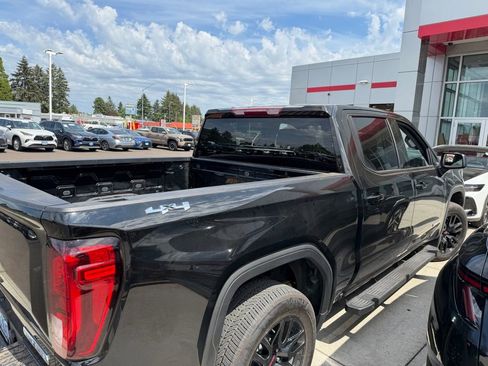 Used 2025 GMC Sierra 1500 Elevation AWD/4WD image 4