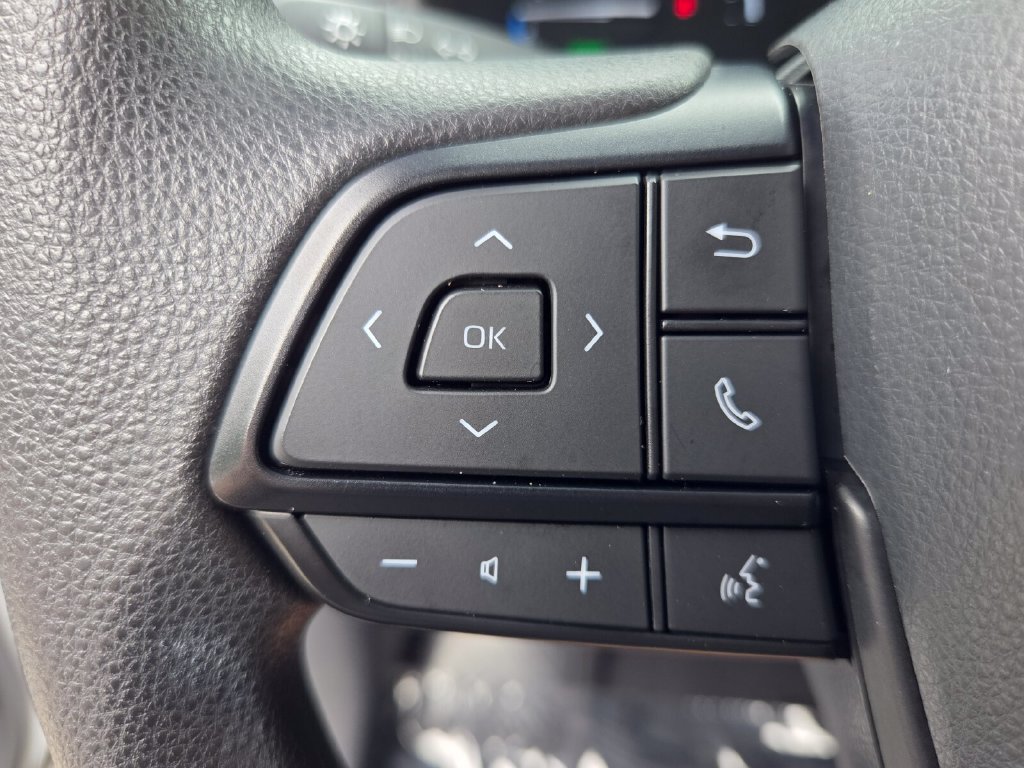 Used 2024 Toyota Sienna LE FWD image 22