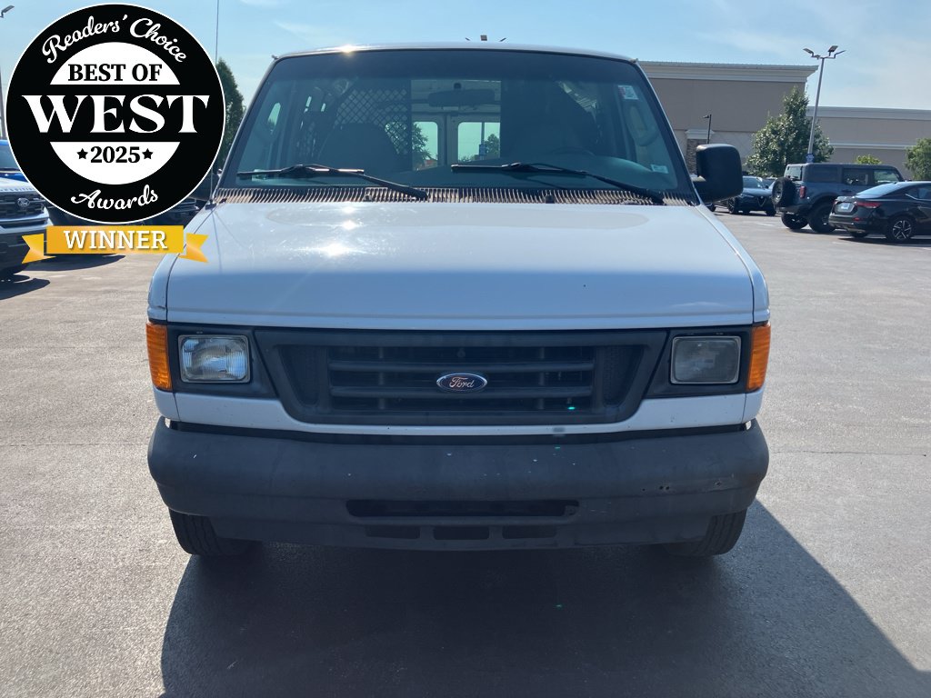 Used 2005 Ford E-150 and Econoline 150 RWD image 1
