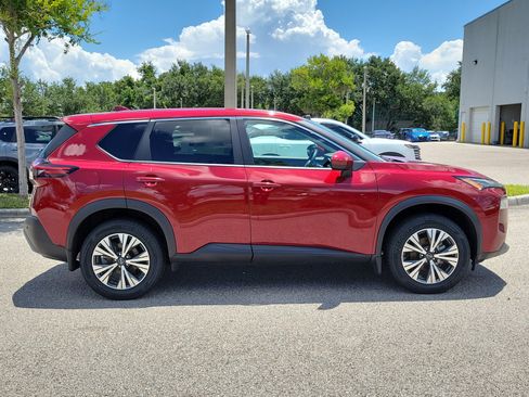 Certified 2023 Nissan Rogue SV FWD image 4