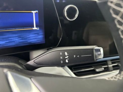 Used 2025 Chevrolet Equinox EV LT image 20