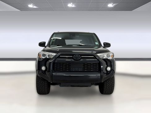 Used 2020 Toyota 4Runner SR5 RWD image 6