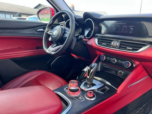 Used 2020 Alfa Romeo Stelvio Sport w/ Cold Weather Package image 35