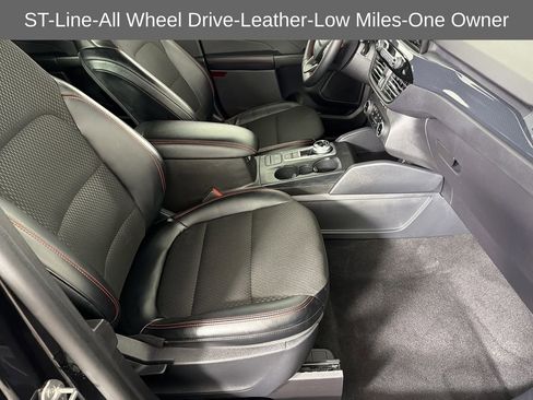 Used 2025 Ford Escape ST-Line image 11
