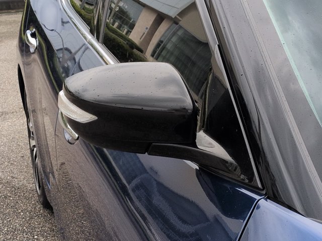 Used 2022 Nissan Maxima SV w/ Floor Mat Group FWD image 13