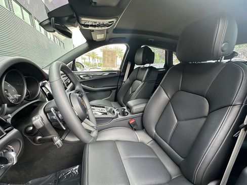 Certified 2026 Porsche Macan S image 5