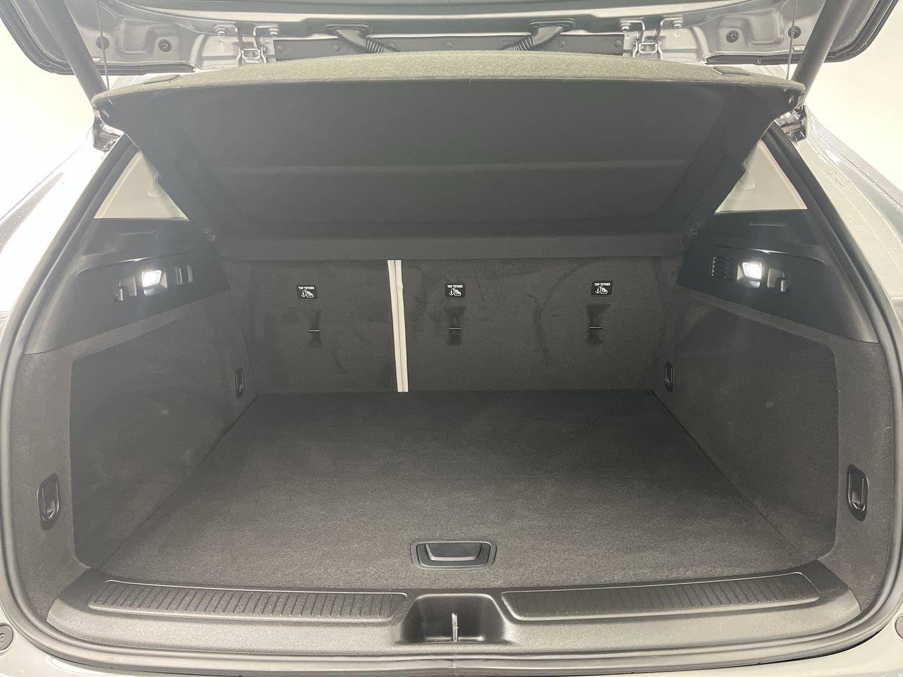 Used 2025 Buick Envision Avenir AWD/4WD image 31