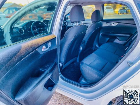 Used 2019 Kia Forte LXS image 13