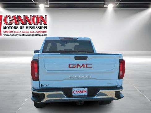 Used 2024 GMC Sierra 1500 SLT image 6